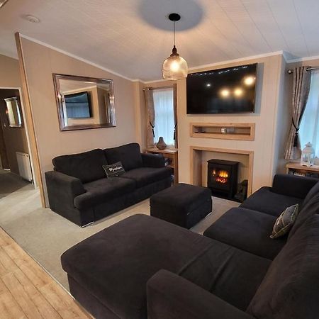 Luxury Lodge On Edge Of New Forest And 800M From Sea Entertainment And Leisure Passes Included Milford on Sea Buitenkant foto