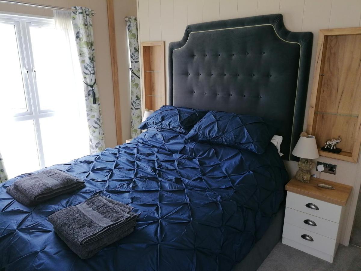 Luxury Lodge On Edge Of New Forest And 800M From Sea Entertainment And Leisure Passes Included Milford on Sea Buitenkant foto